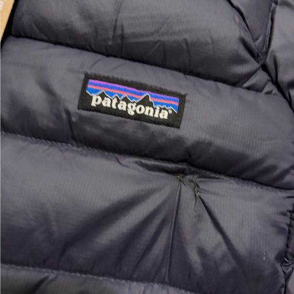 Patagonia Women's Down Sweater jacket in a navy blue color XL New with tags - Picture 2 of 12